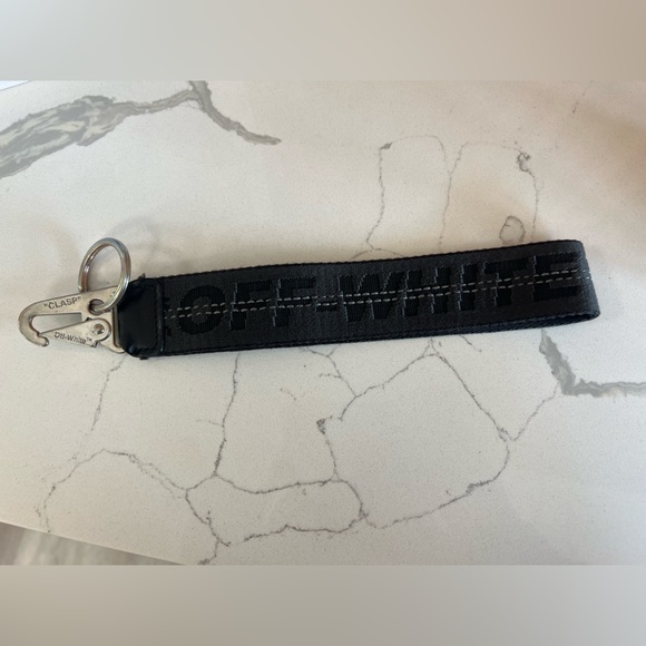 OffWhite Accessories Offwhite Industrial Keychain Blackdark